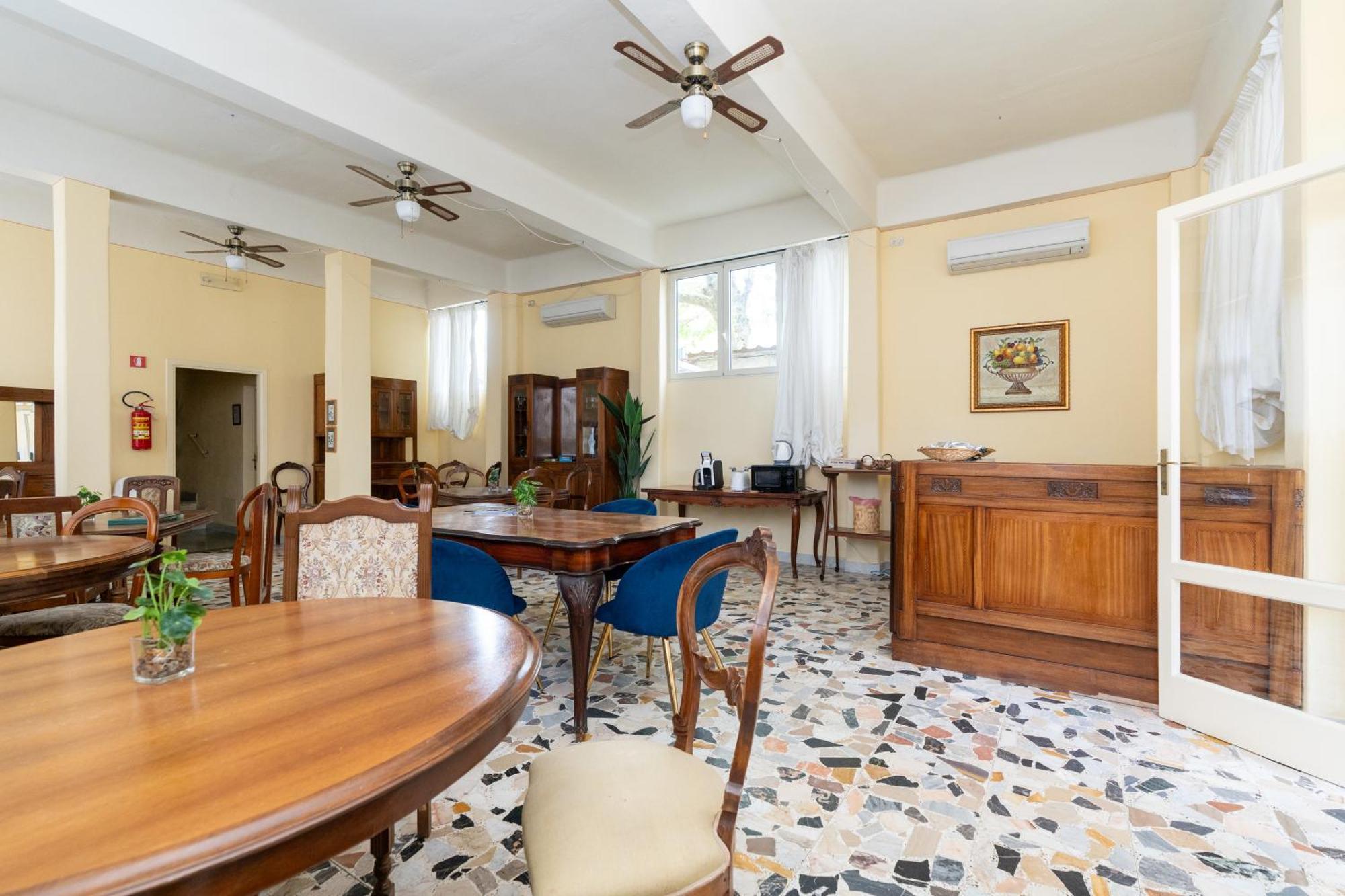 La Locanda Del Geco Марина-ди-Пьетрасанта Экстерьер фото